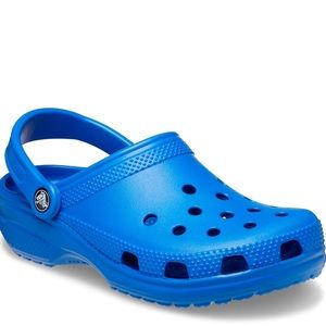 SALE Crocs Classics Clog in Blue Bolt, size 7 women’s💙